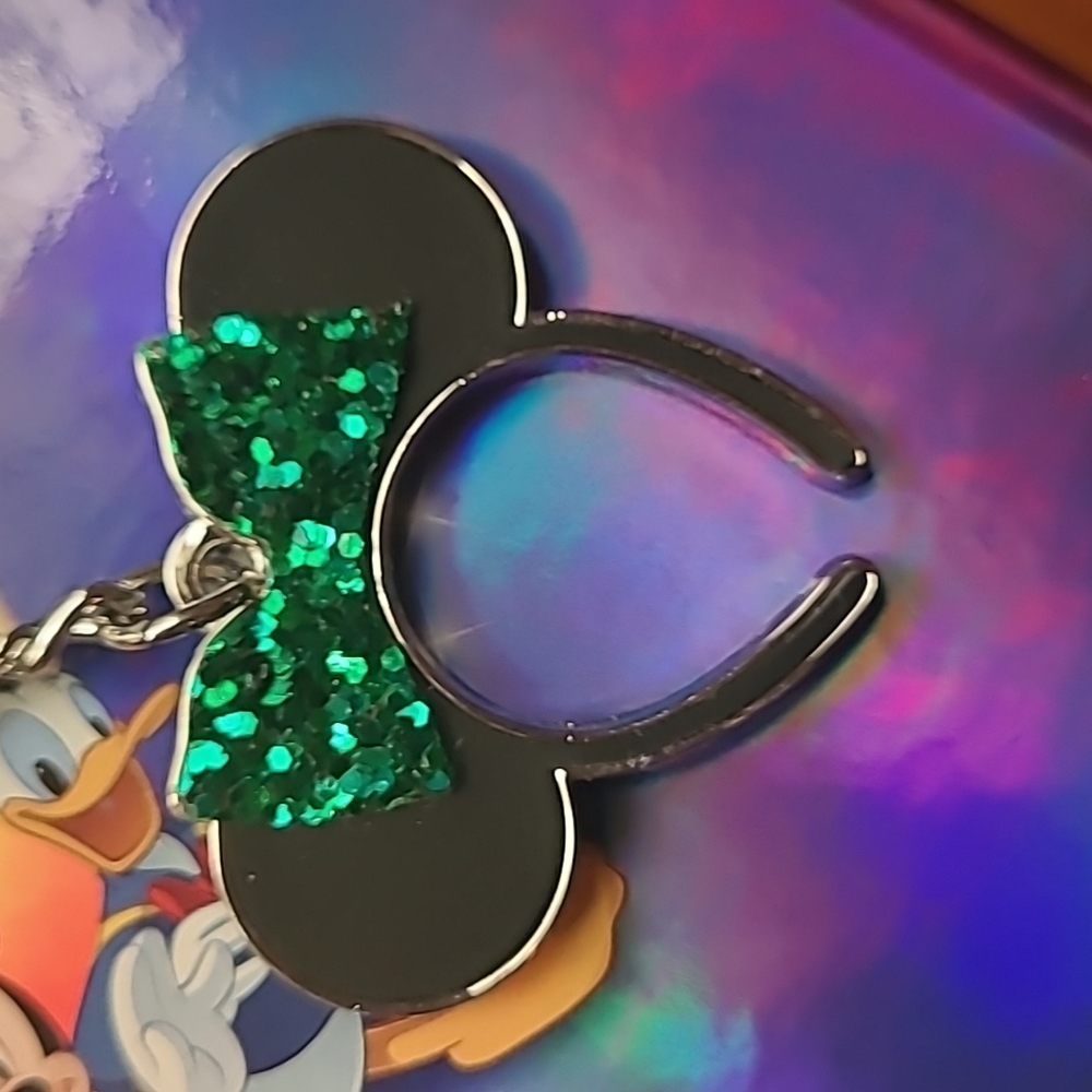 DISNEY - Minnie Mouse Ears KEYCHAIN!